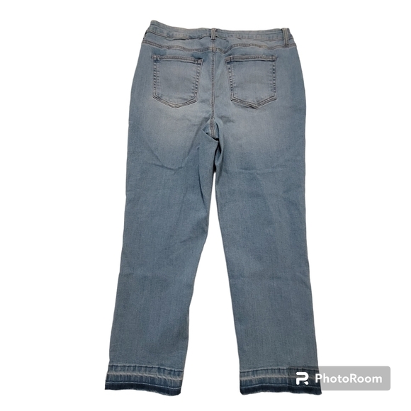 D/c Penningtons light wash released hem jeans - Picture 4 of 7